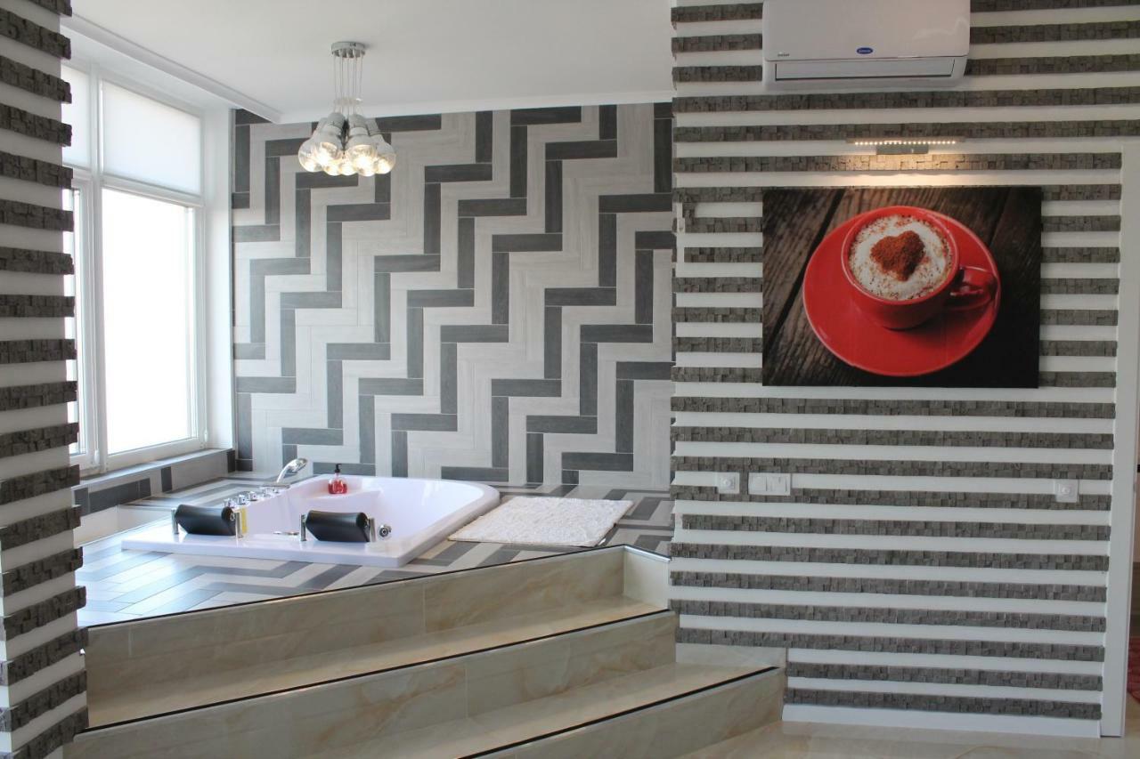 M&P Vip Appartments In Arkadia Odessa Ngoại thất bức ảnh