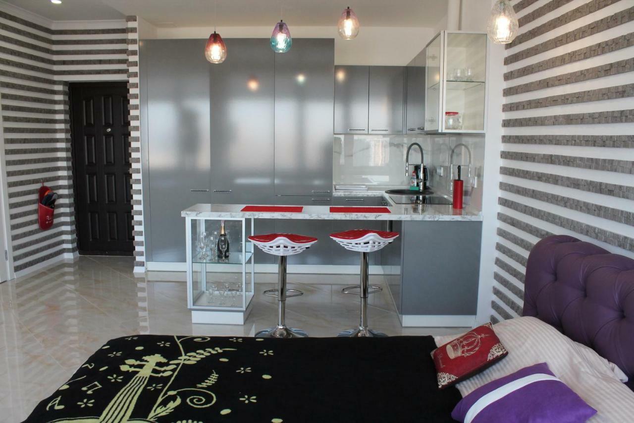 M&P Vip Appartments In Arkadia Odessa Ngoại thất bức ảnh