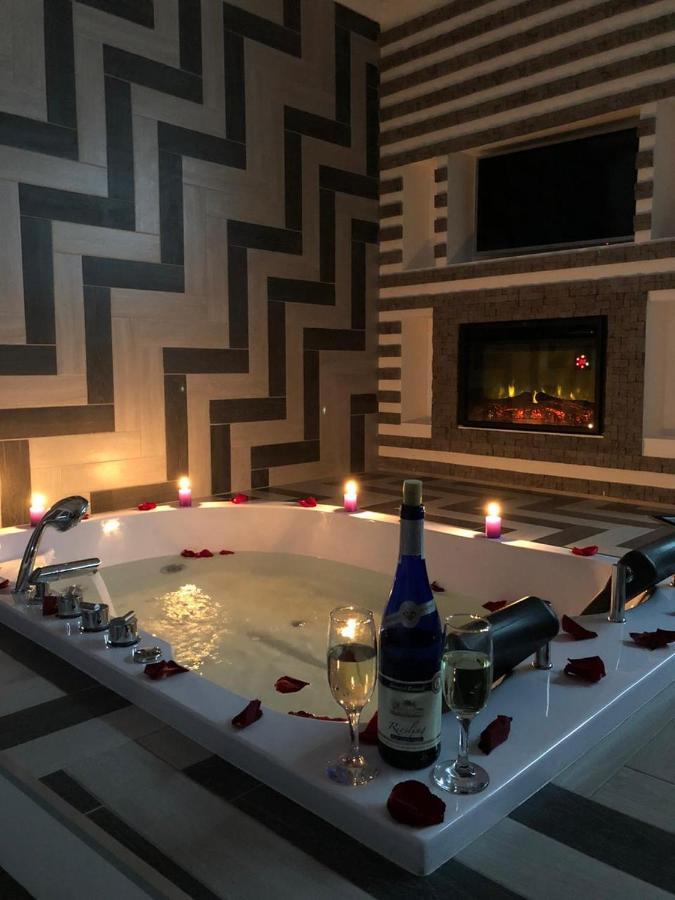 M&P Vip Appartments In Arkadia Odessa Ngoại thất bức ảnh